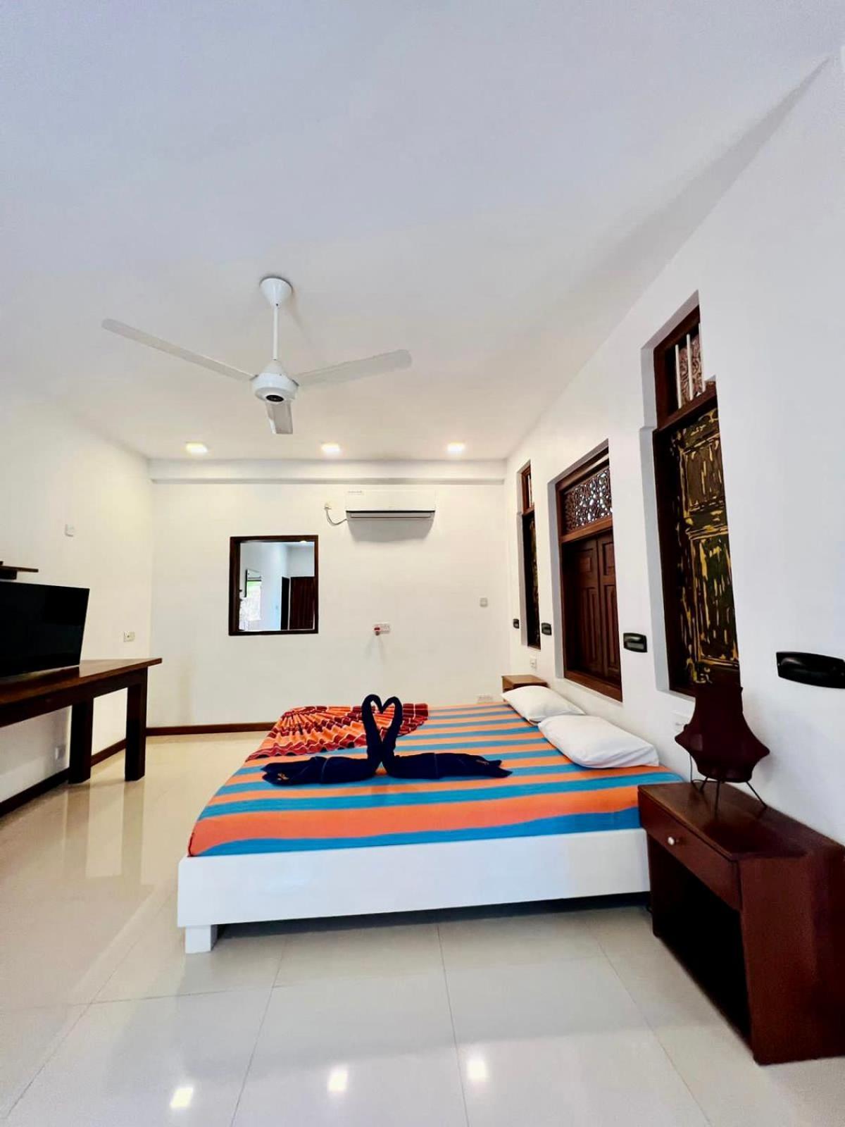 Gomez Place Negombo Luaran gambar