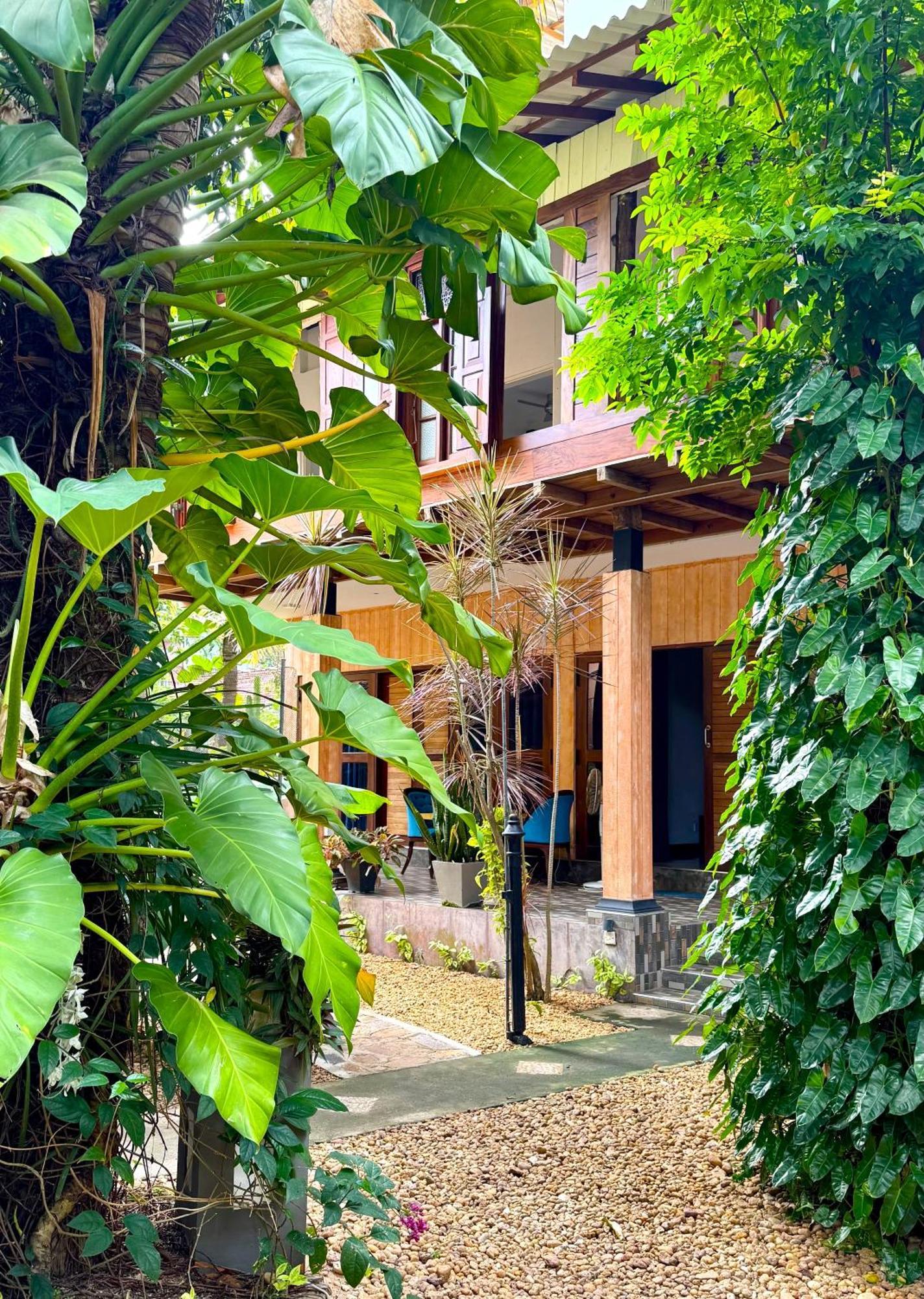 Gomez Place Negombo Luaran gambar